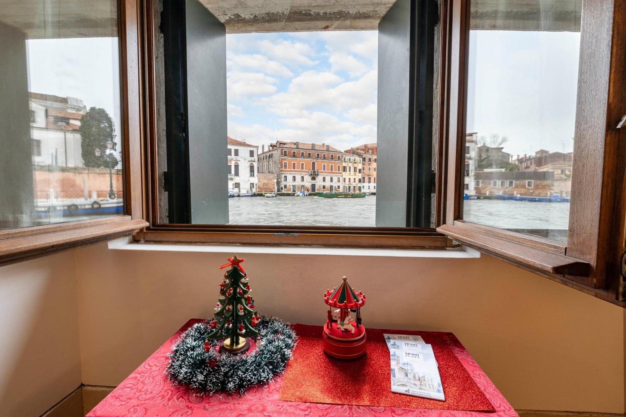 Rubino Flat Canal View Apartment Venedig